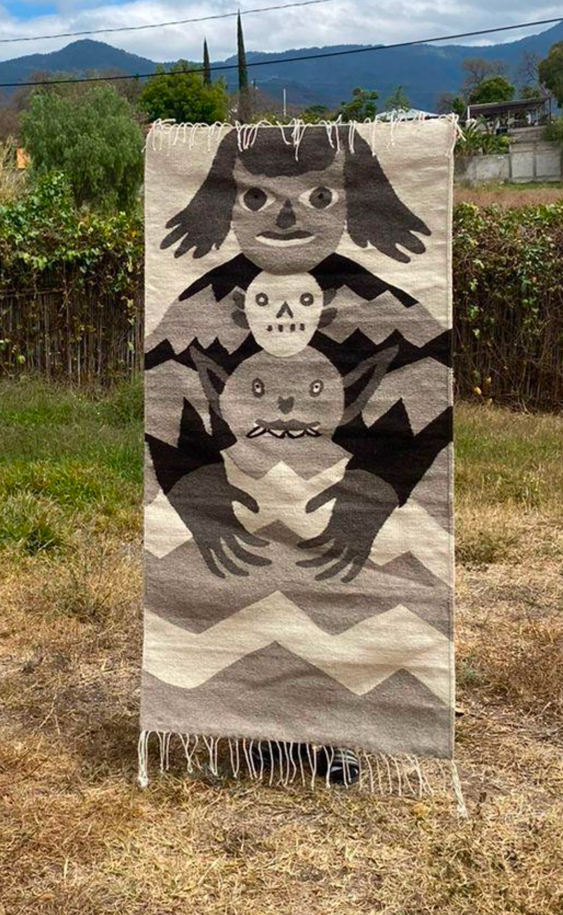 Mujer nahual Rug
